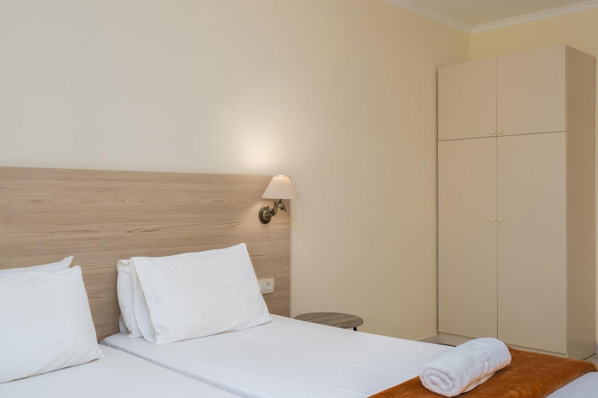 Manousis Aparthotel Ciliví Kültér fotó