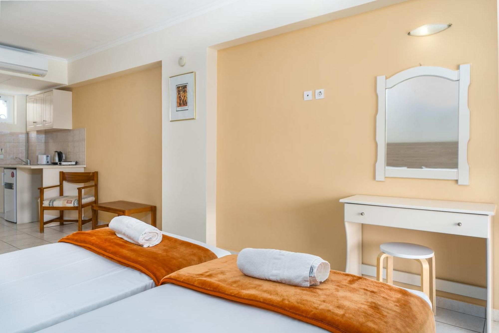 Manousis Aparthotel Ciliví Kültér fotó